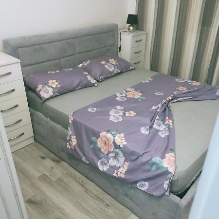 Mimoza Appartament Golem  Eksteriør billede